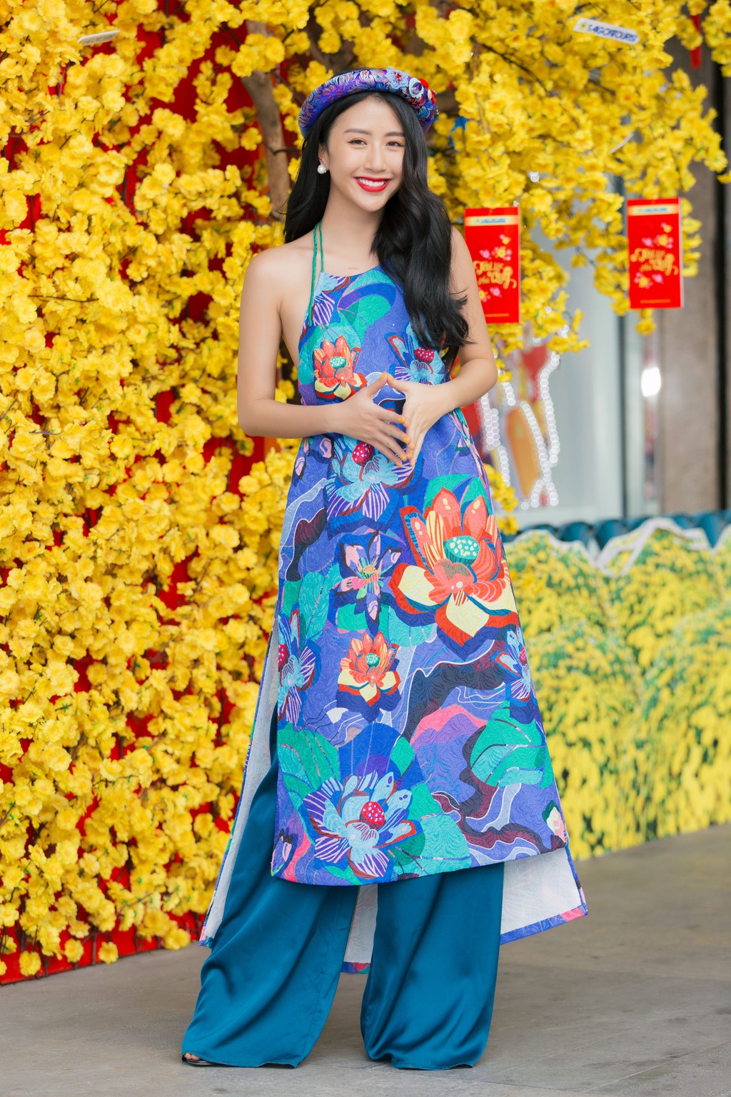 Nguoi dep Viet noi gi ve dien ao dai ngay mung 1 Tet? hinh anh 1